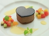 ハートチョコレートムース　フルーツマリネ添え